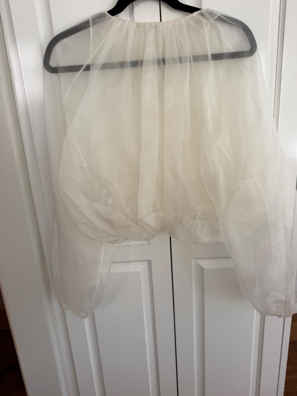 Brand New FRAME The Sheer Balloon Blouse in Cream XS - Picture 5 of 8